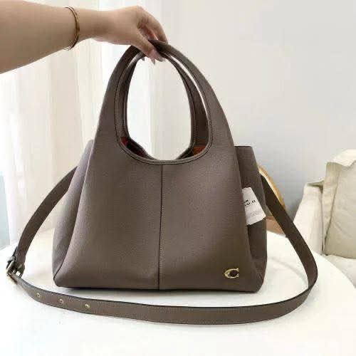 COACH Ladies' Bags – Timeless Elegance Meets Modern Style